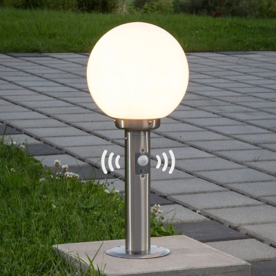 Lindby Podstavná lampa Vedran s detektorem pohybu